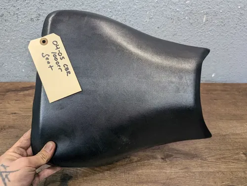 04-07 HONDA CBR1000RR OEM FRONT DRIVERS SEAT PAD SADDLE PILLION - 77100-MEL-D20