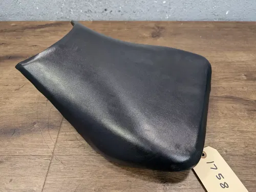 04-07 HONDA CBR1000RR OEM FRONT DRIVERS SEAT PAD SADDLE PILLION - 77100-MEL-D20