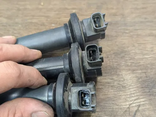 1999-2002 Yamaha R6 YZFR6 OEM Ignition Coil Packs set of Three - 5EB-82310-00-00