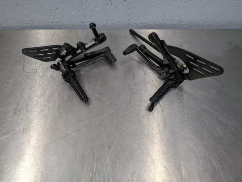 YAMAHA 03-04 YZF R6 06-09 R6S OEM FRONT FOOT PEG STEP BRAKE PEDAL SHIFTER SET