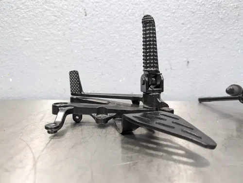 YAMAHA 03-04 YZF R6 06-09 R6S OEM FRONT FOOT PEG STEP BRAKE PEDAL SHIFTER SET