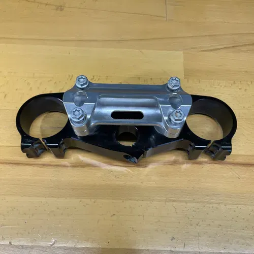 Oem Tripple Clamps