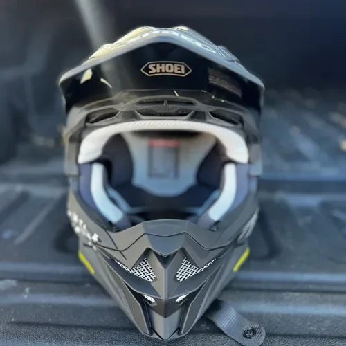 BRAND NEW - Shoei VFX-EVO Faithful Helmet W/BILT V3 Helmet Bag