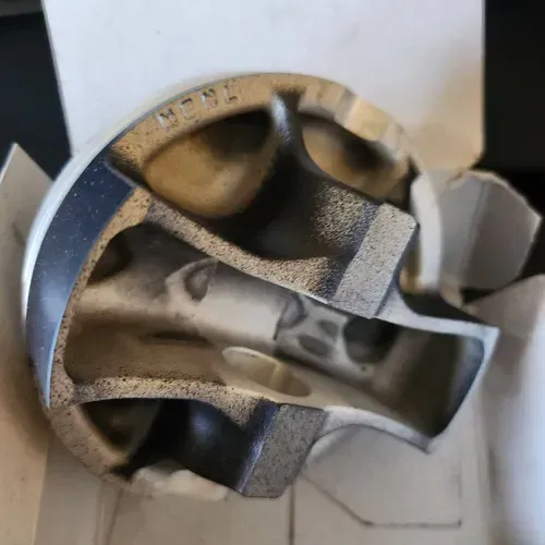 13101-MEN-A30 CRF450R Piston