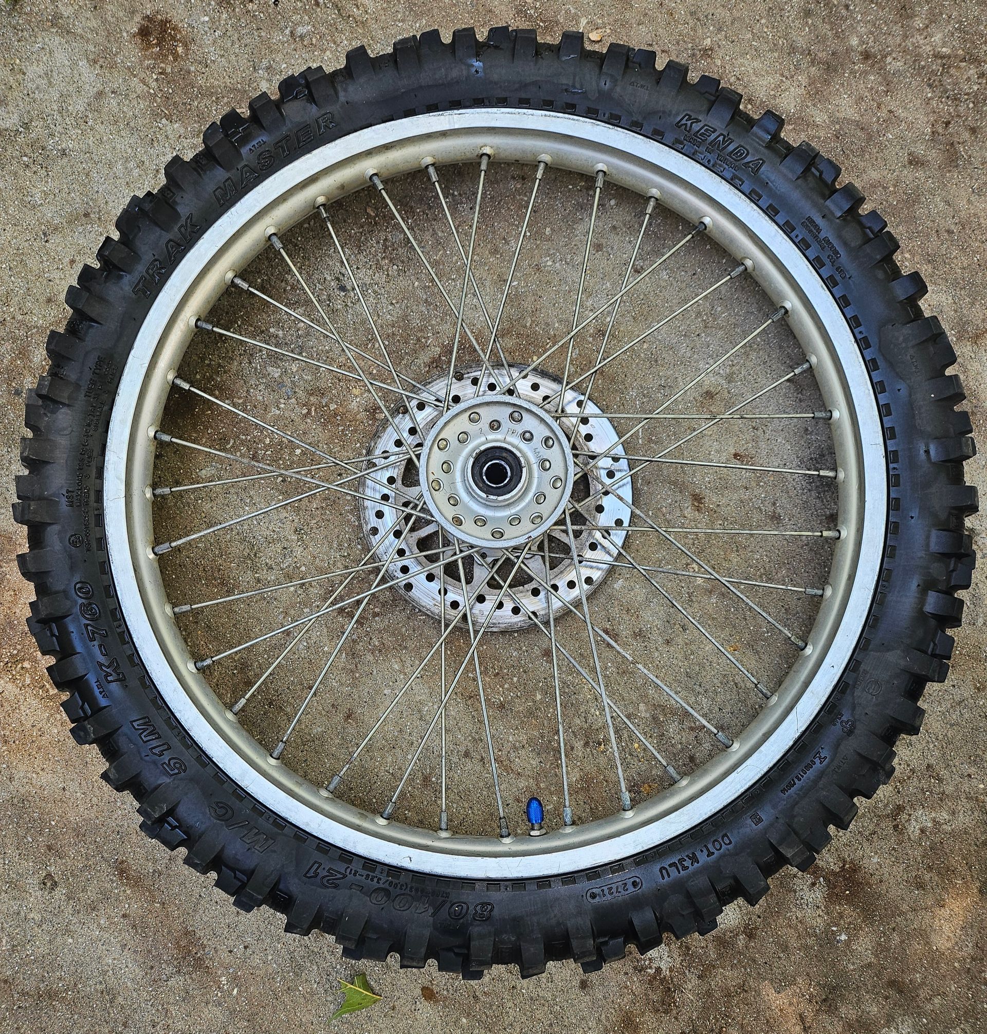 05-2020 YAMAHA TTR 230 TTR230 OEM FRONT WHEEL RIM HUB TIRE 4AN-F5111-10-35