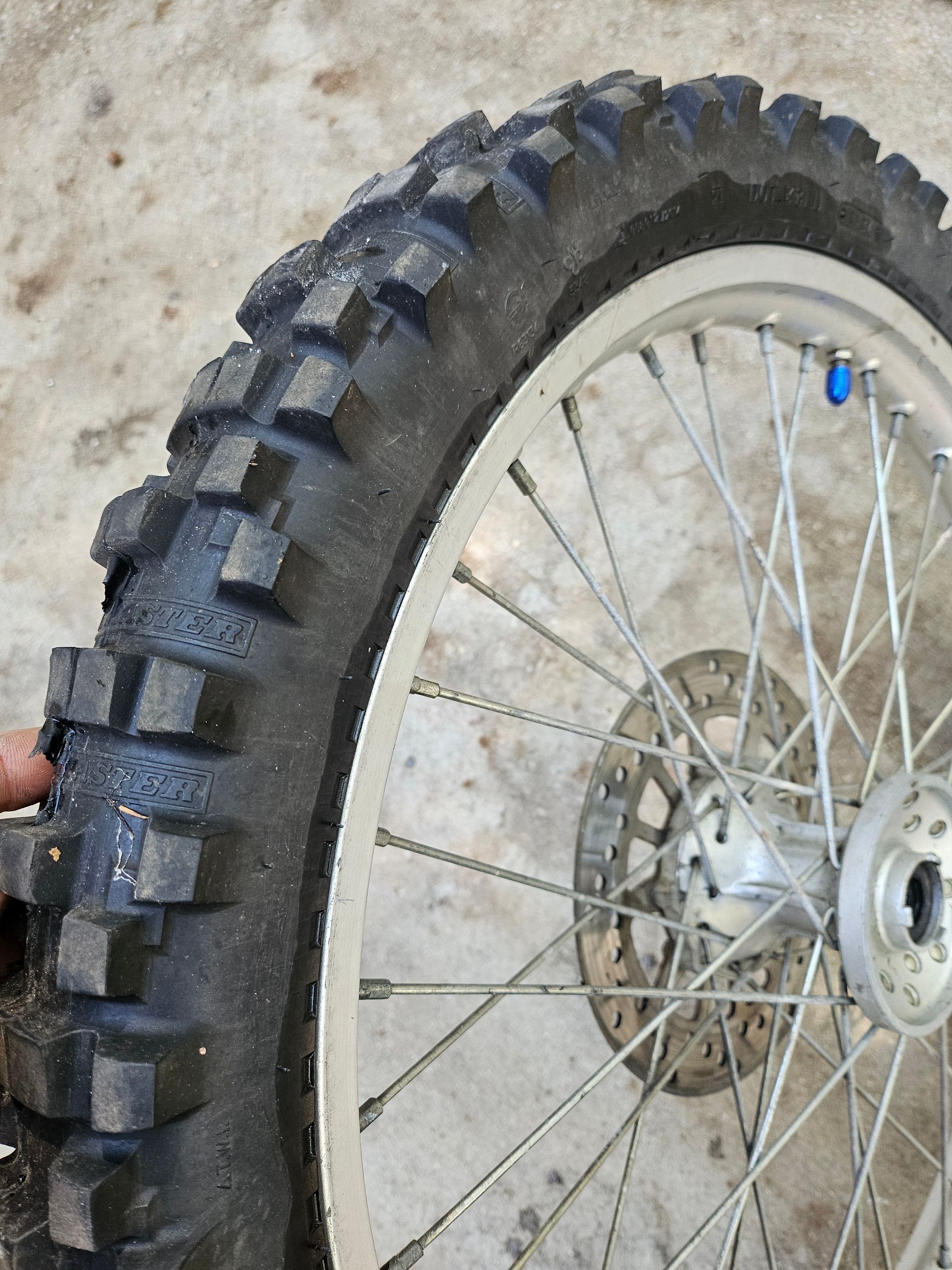 05-2020 YAMAHA TTR 230 TTR230 OEM FRONT WHEEL RIM HUB TIRE 4AN-F5111-10-35