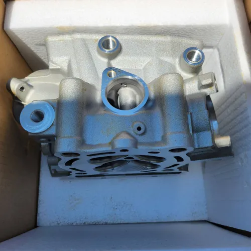 かかか 2020 Kawasaki KX250f OEM 11008-1474 Cylinder Head No Cam Caps