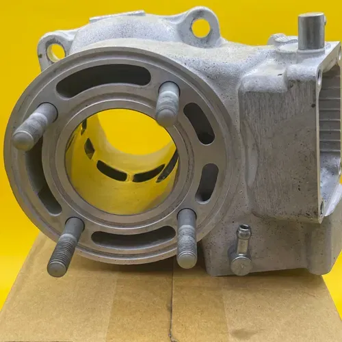New OEM 2005-2022 SUZUKI RM85 Cylinder Part # 11200-03830 W/