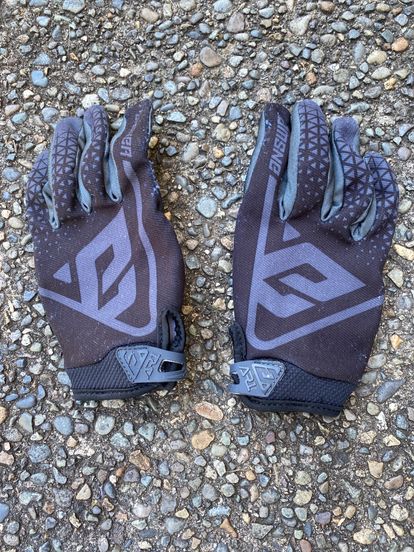 Youth Answer Gloves - Size XL