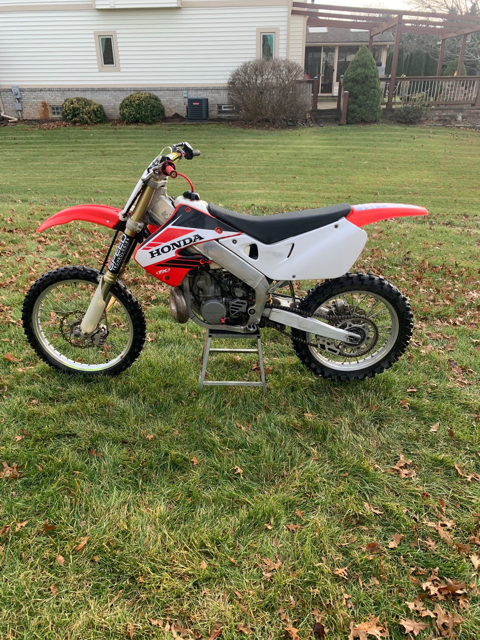 1999 honda 250 dirt bike top