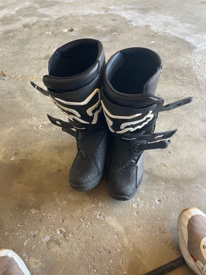 Youth Fox Racing Boots - Size 8