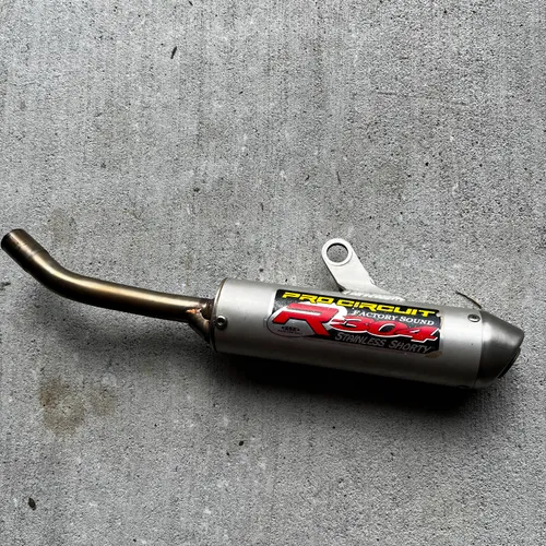 Pro Circuit R304 Shorty Silencer