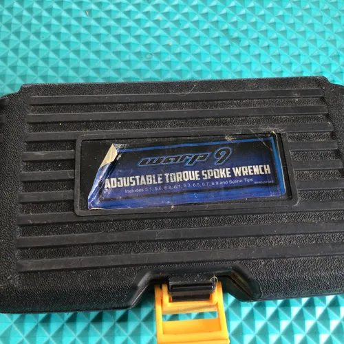 warp 9 adjustable torque spoke wrench.. 