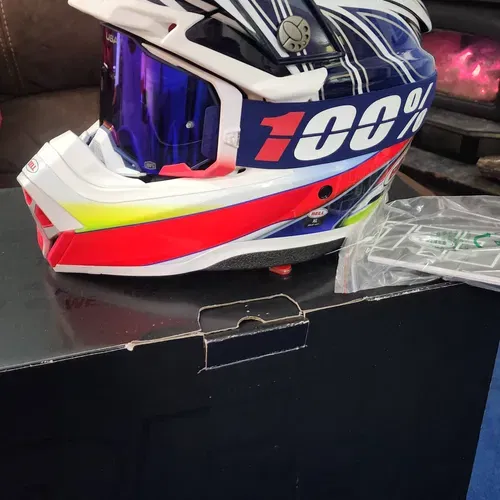 Bell Moto-10 Spherical LE ET3