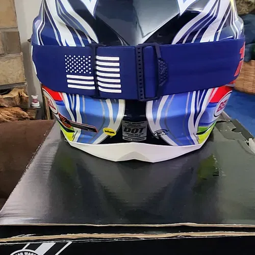 Bell Moto-10 Spherical LE ET3