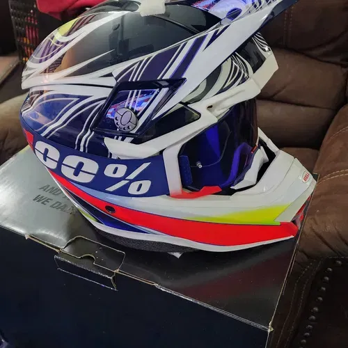 Bell Moto-10 Spherical LE ET3