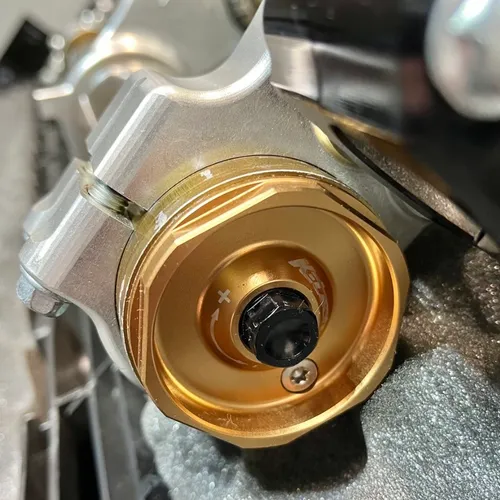 Showa a Kit Forks And Pro Circuit Clamps