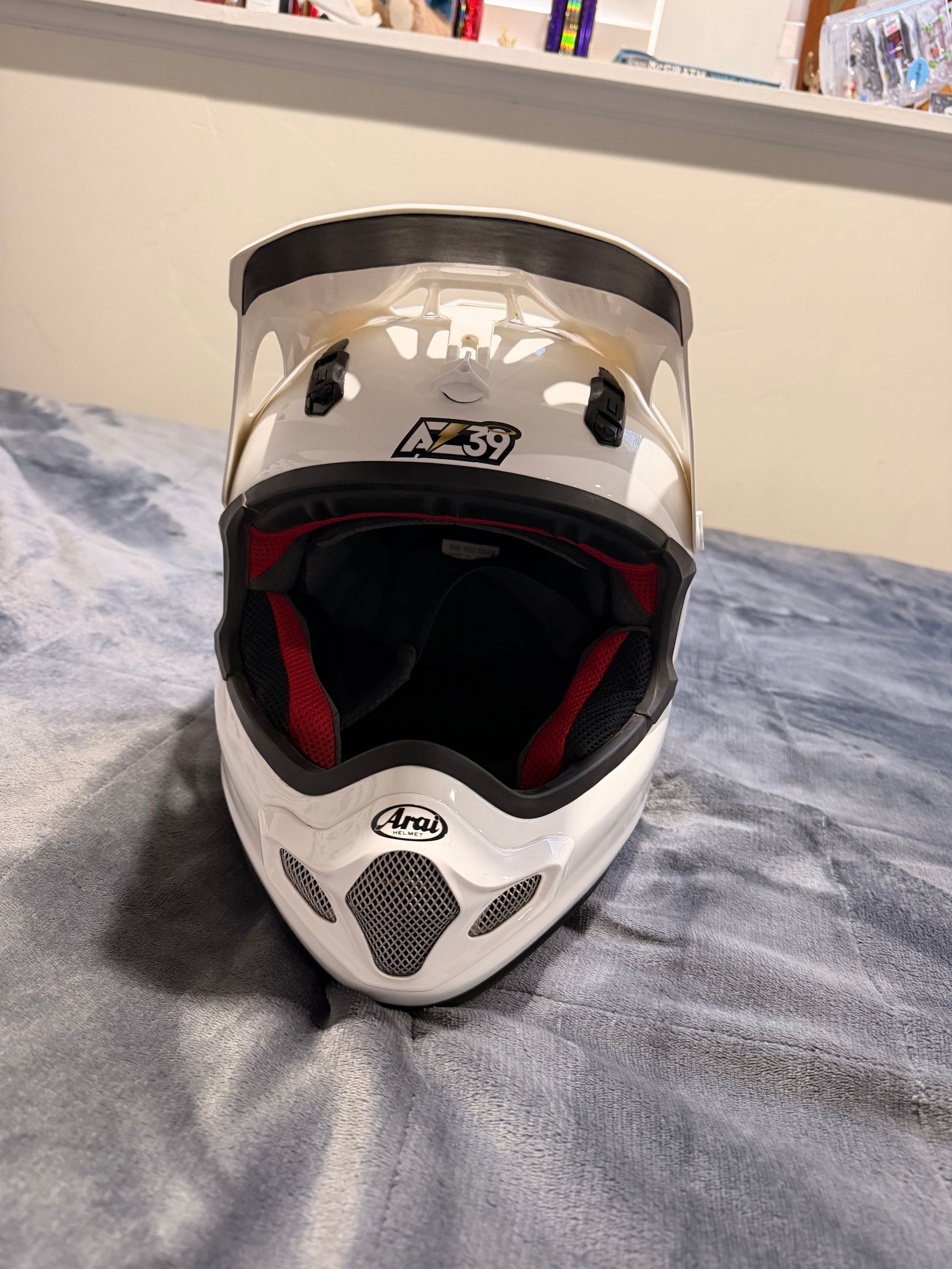 Arai VX- Pro 4 - Solid White mx helmet
