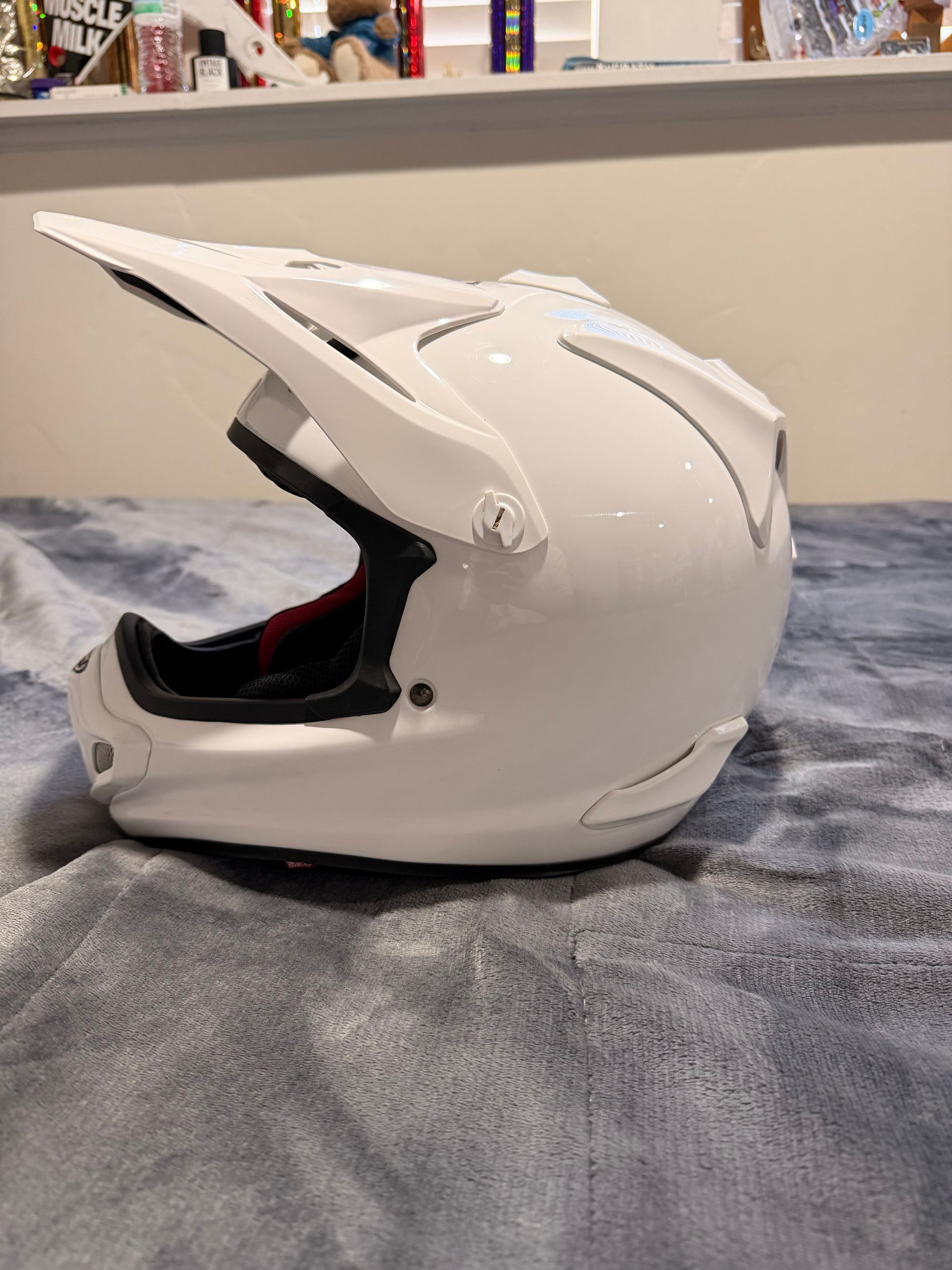 Arai VX- Pro 4 - Solid White mx helmet