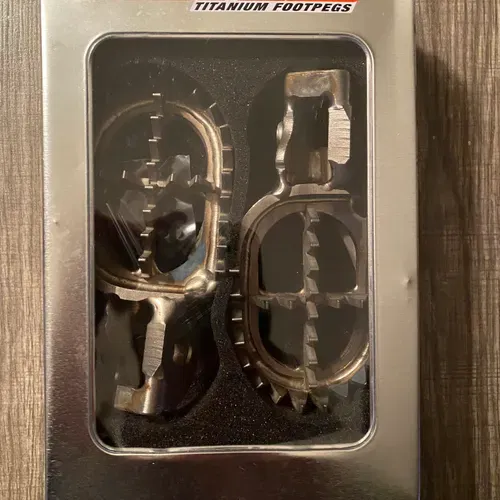 Pro Pegs Titanium Foot Pegs