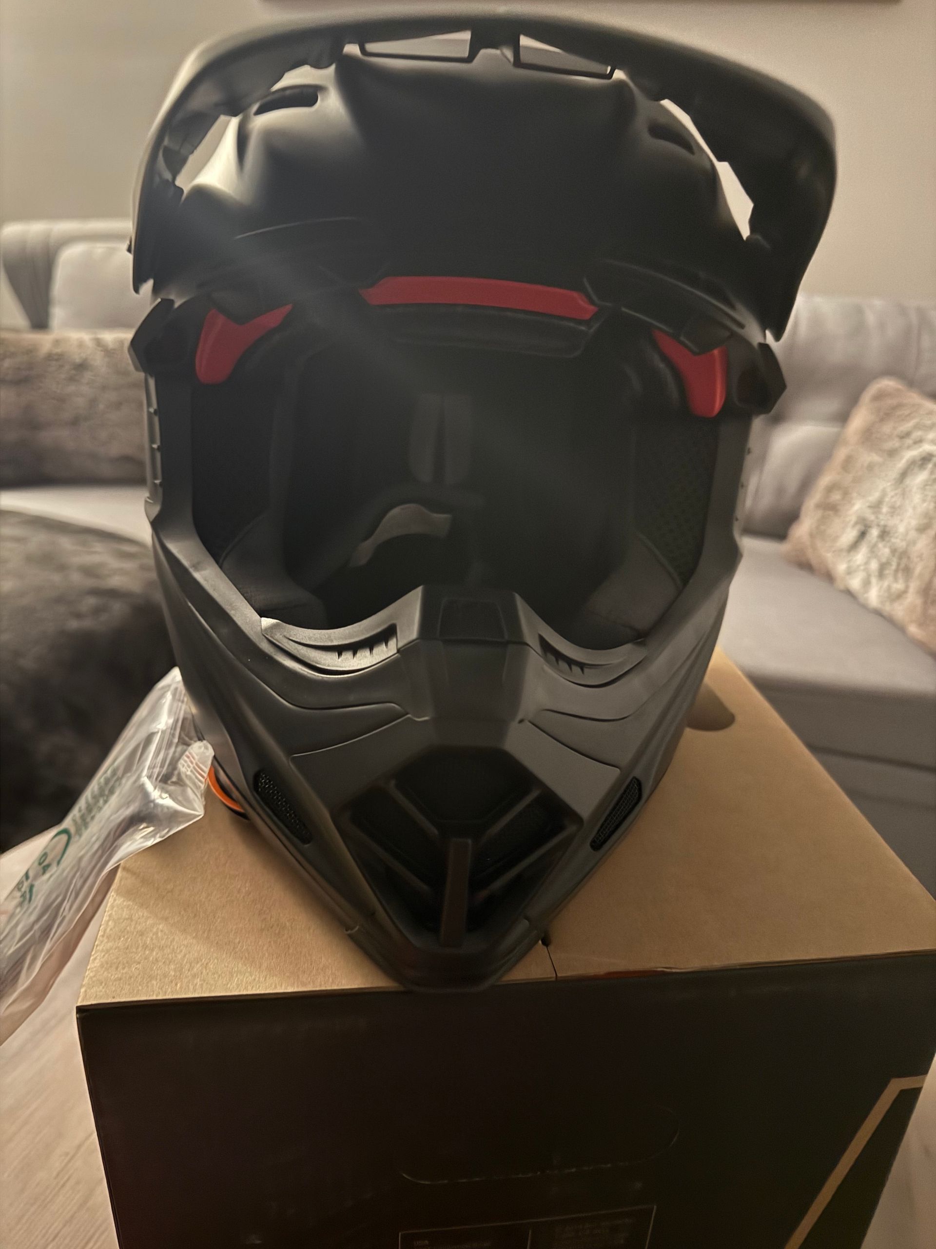 Bell Moto-9S Flex- NEW