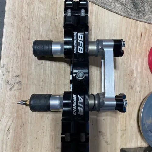 Neken SFS Air Spring Triple Clamp