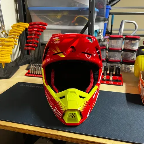 Alpinestars SM5 Helmet 