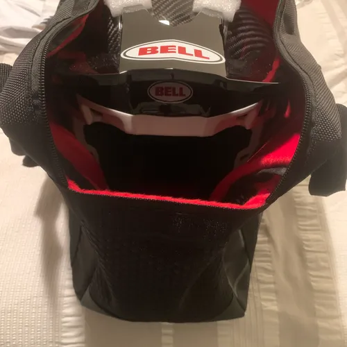 Brand New, Never Used Bell Moto 10 Helmet. Size XL (60-61 cm). Black Carbon