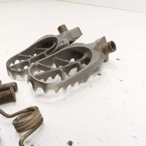 Yamaha YZ450F - Stock Foot Pegs Set Footpegs w/ Hardware - 2007 YZ450 OEM