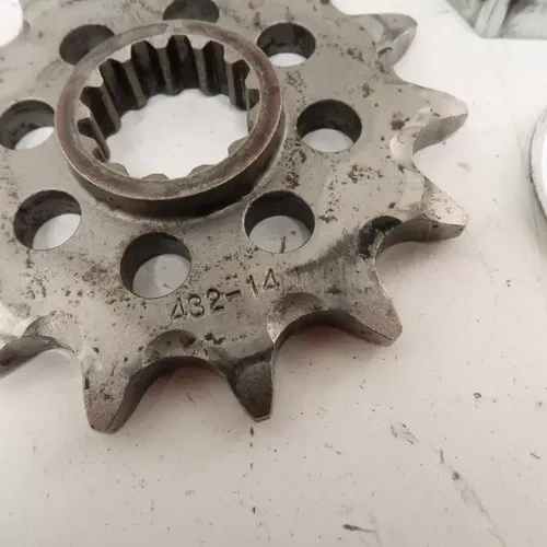 Suzuki DRZ400S - 14 Tooth Front Sprocket w/ Washer and Nut - 2006 DRZ 400 OEM