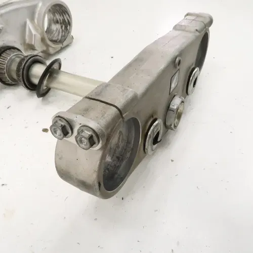Honda CRF250R - Stock Triple Tree Fork Clamps Stem Bearings - 2006 CRF 250 OEM