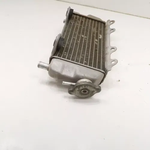 Yamaha YZ250F - Right Fill Side Radiator w/ Cap - 2001 YZ 250F OEM