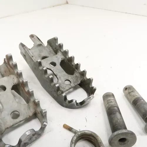 Suzuki DRZ400S - Stock Foot Peg Set Pegs - 2006 DRZ 400 OEM