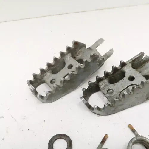 Suzuki DRZ400S - Stock Foot Peg Set Pegs - 2006 DRZ 400 OEM