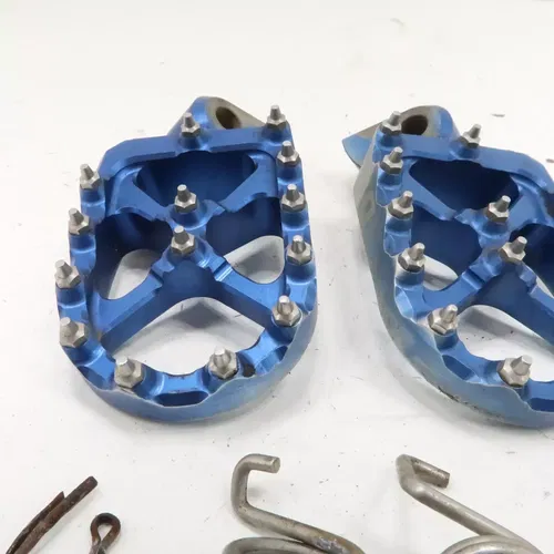 Yamaha YZ450F Flo Pro Series Footpegs Foot Pegs Pair Blue 2020 YZ450