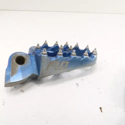 Yamaha YZ450F Flo Pro Series Footpegs Foot Pegs Pair Blue 2020 YZ450