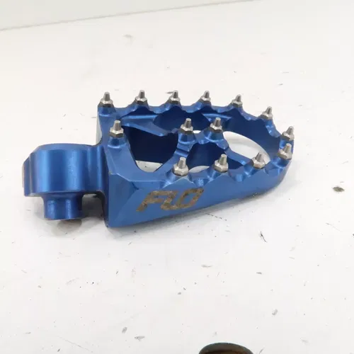 Yamaha YZ450F Flo Pro Series Footpegs Foot Pegs Pair Blue 2020 YZ450
