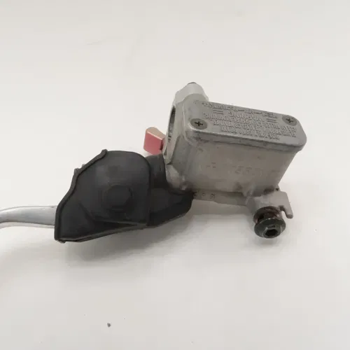 Yamaha WR400 - Front Brake Master Cylinder w/ Lever - 2000 WR 400