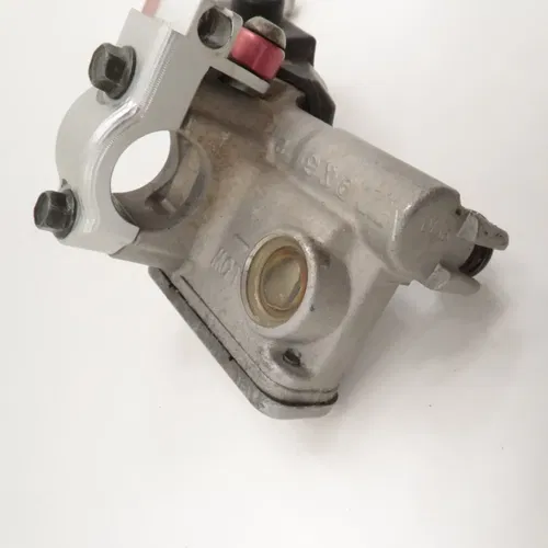Yamaha WR400 - Front Brake Master Cylinder w/ Lever - 2000 WR 400