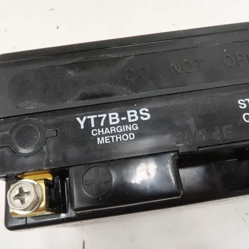 Suzuki DRZ 400 - YUASA YT7B-BS 6.8Ah BATTERY 12V - 2005 DR-Z 400S