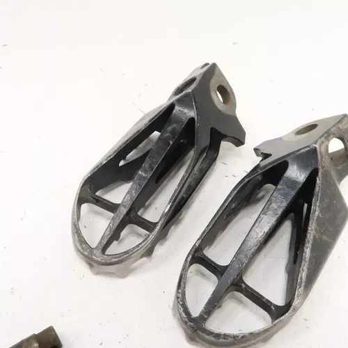 Honda CRF250R - Stock Foot Peg Set Pegs - 2004 CRF 250R OEM