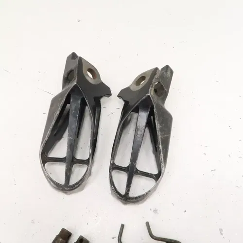 Honda CRF250R - Stock Foot Peg Set Pegs - 2004 CRF 250R OEM