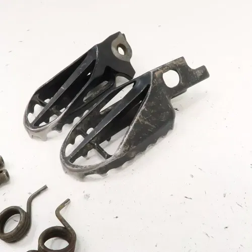 Honda CRF250R - Stock Foot Peg Set Pegs - 2004 CRF 250R OEM