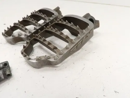 Suzuki RMZ450 - Fly Racing Wide Foot Peg Set Pegs Springs - 2019 RM-Z 450