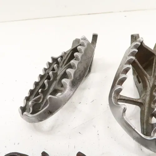 Honda CRF450R - Stock Foot Peg Pegs Set - 2013 CRF 450 OEM