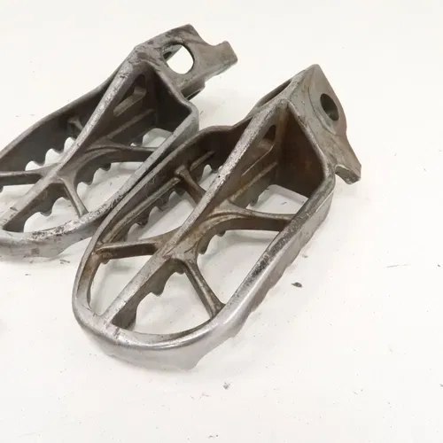Honda CRF450R - Stock Foot Peg Pegs Set - 2013 CRF 450 OEM