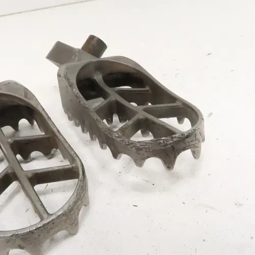 Yamaha YZ250F - Stock Foot Peg Set Pegs w/ Springs - 2006 YZ 250F OEM