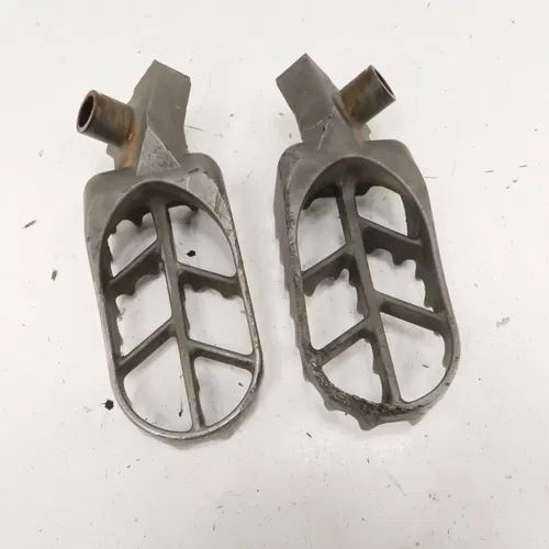 Yamaha YZ250F - Stock Foot Peg Set Pegs w/ Springs - 2006 YZ 250F OEM