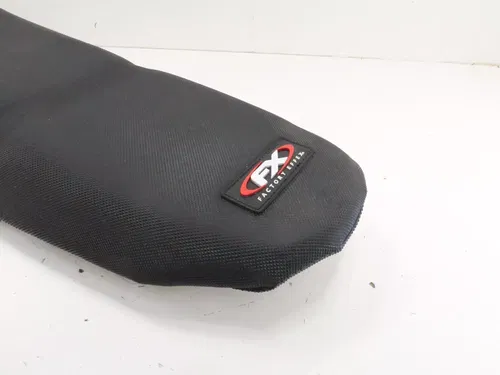 Suzuki DRZ400S - Stock Seat w/ FX Cover and Pull Strap - 2000 DRZ 400 OEM