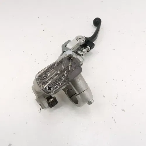 Honda CRF450R - Stock Front Brake Master Cylinder w/ Lever - 2006 CRF 450 OEM